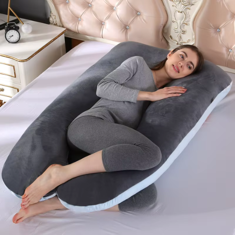 Coussin de grossesse pour dormir montrant position dormir gauche