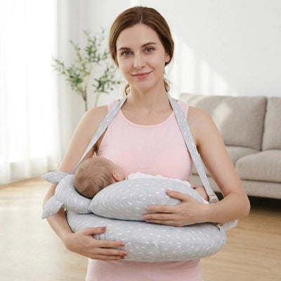 coussin allaitement gris étoiles maman debout tient bébé bretelles