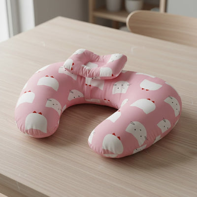 coussin allaitement motifs chats roses vue seul table bois petit coussin