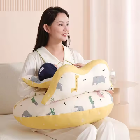 coussin d allaitement artefact blanc motif animaux maman allaite côté