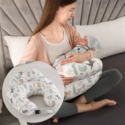 coussin d allaitement forme C maman allaite sans difficultés confort