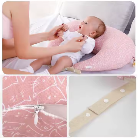 coussin-d allaitement-montrant-maman-joue-avec-bébé