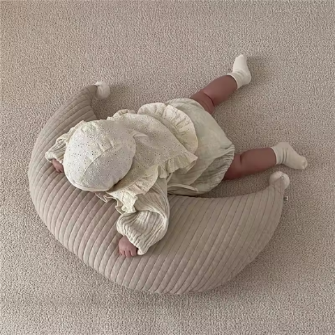 coussin d'allaitement forme croissant bébé éveil ventre gris clair