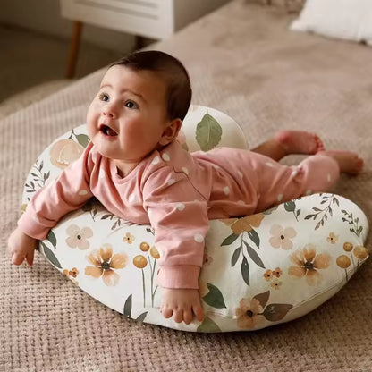 coussin d'allaitement forme fleurs bébé souriant posé confort
