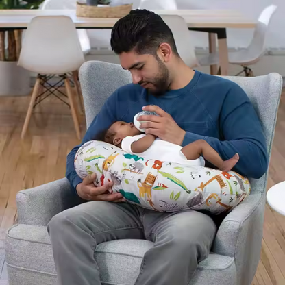 coussin d'allaitement formes animaux papa biberon bébé posé