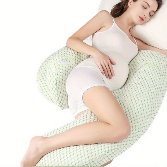 coussin de grossesse forme E vert femme enceinte position sommeil